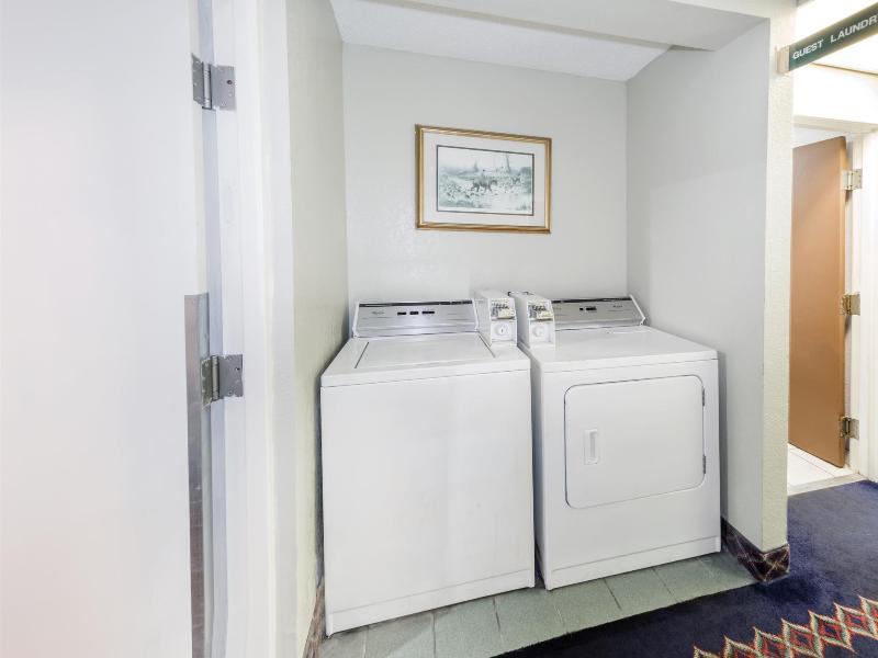 Baymont By Wyndham Lake Park Valdosta I75 Bagian luar foto
