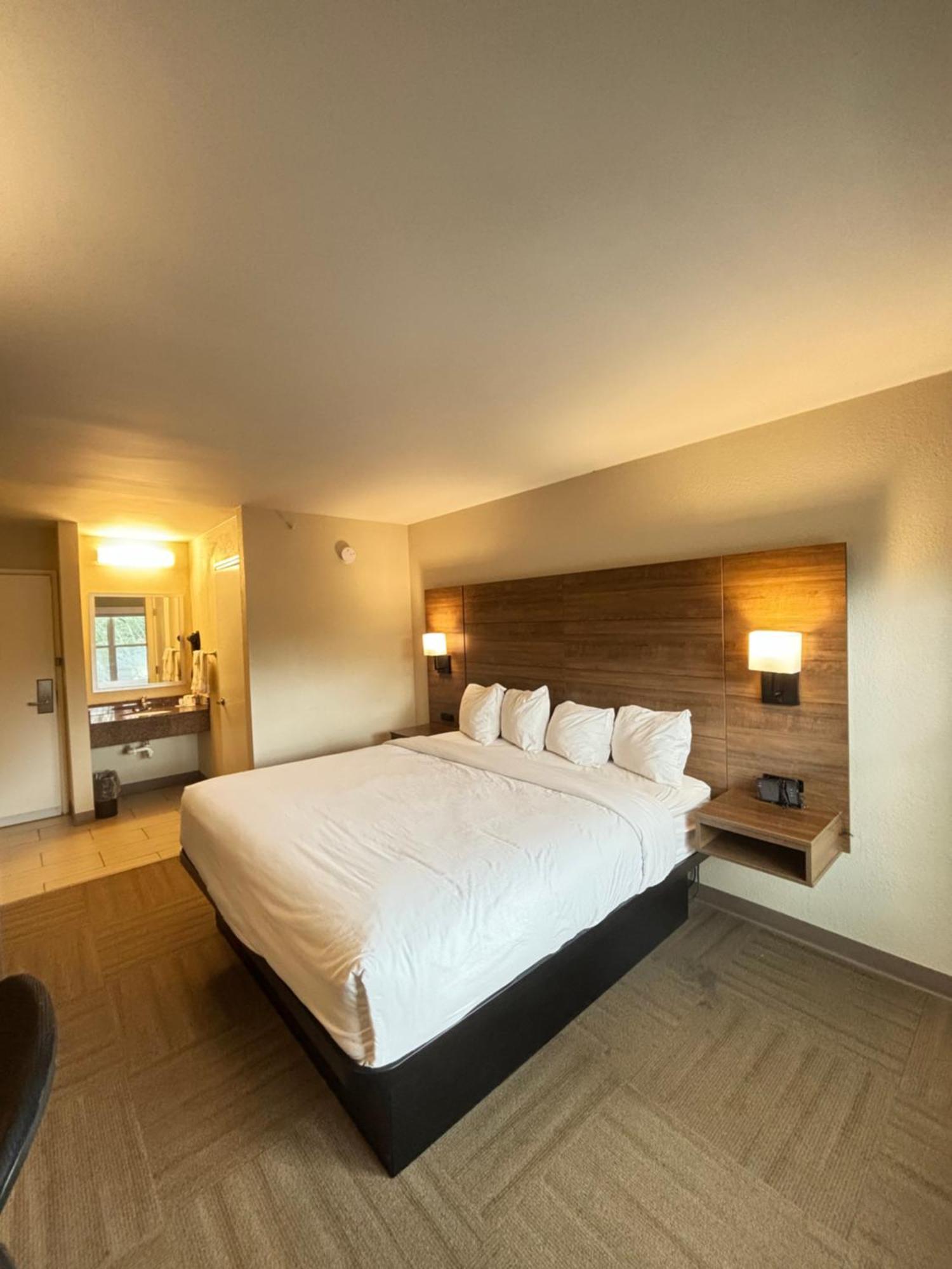 Baymont By Wyndham Lake Park Valdosta I75 Bagian luar foto